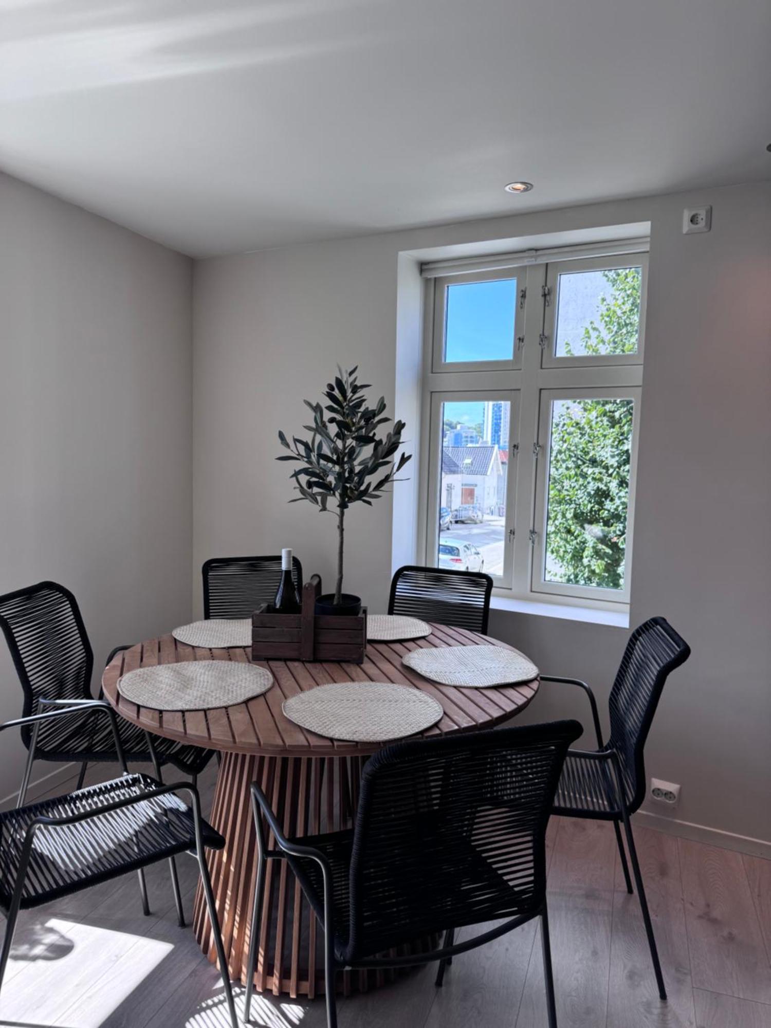 A Place To Stay Stavanger, Apartment 5 - Quality And Free Parking- Exterior photo